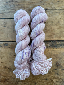 CHELSEA LUXE DK SALE DK PINK PEONY 274 yards