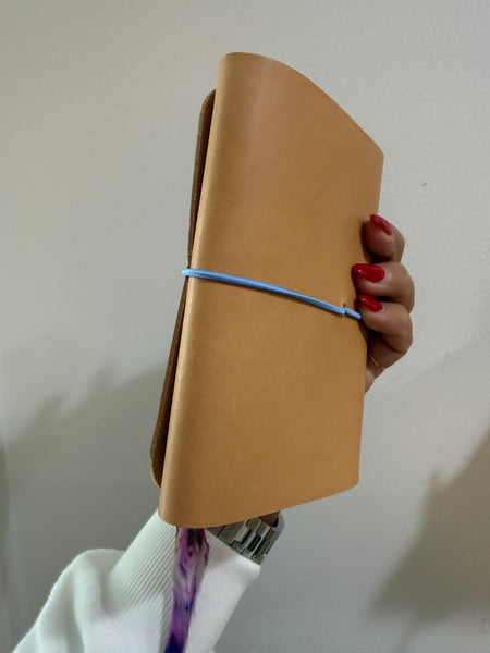 Chelsea Notes Passport Leather Journal Color Natural with Bee Charm
